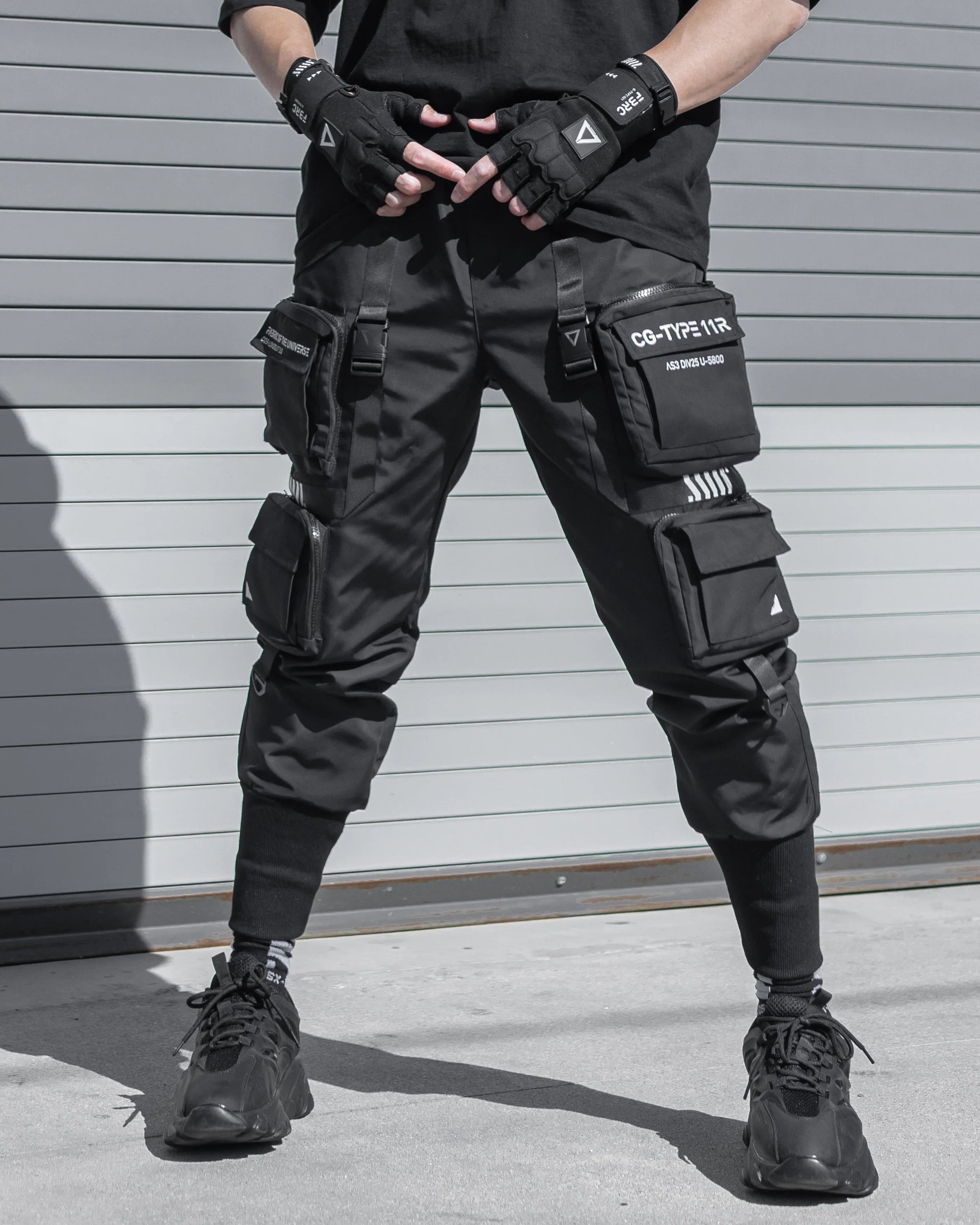 CG-Type 14F Black LW Cargo Pants