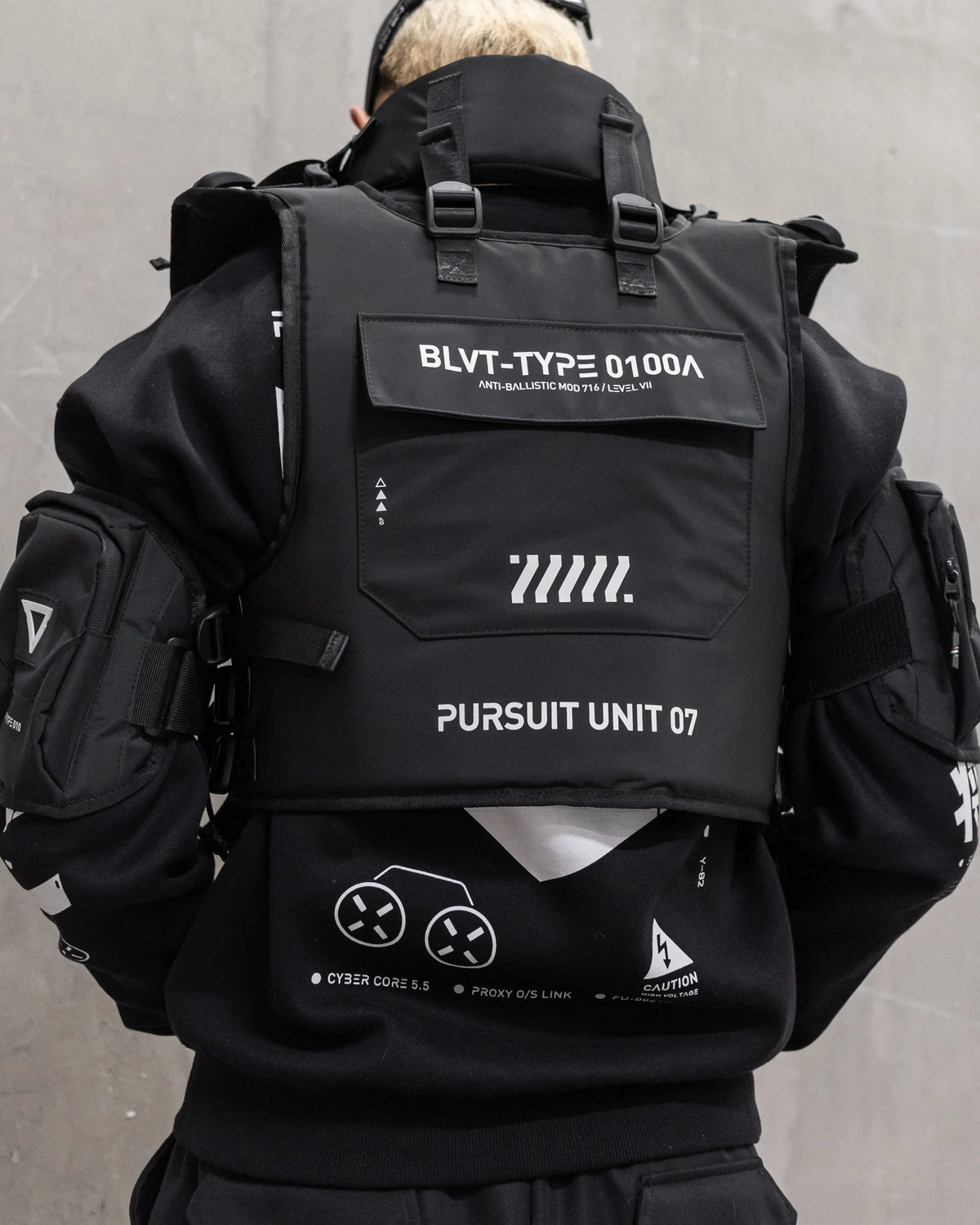 Futuristic Techwear Accessories | Cyberpunk Accessories - Fabric of the ...