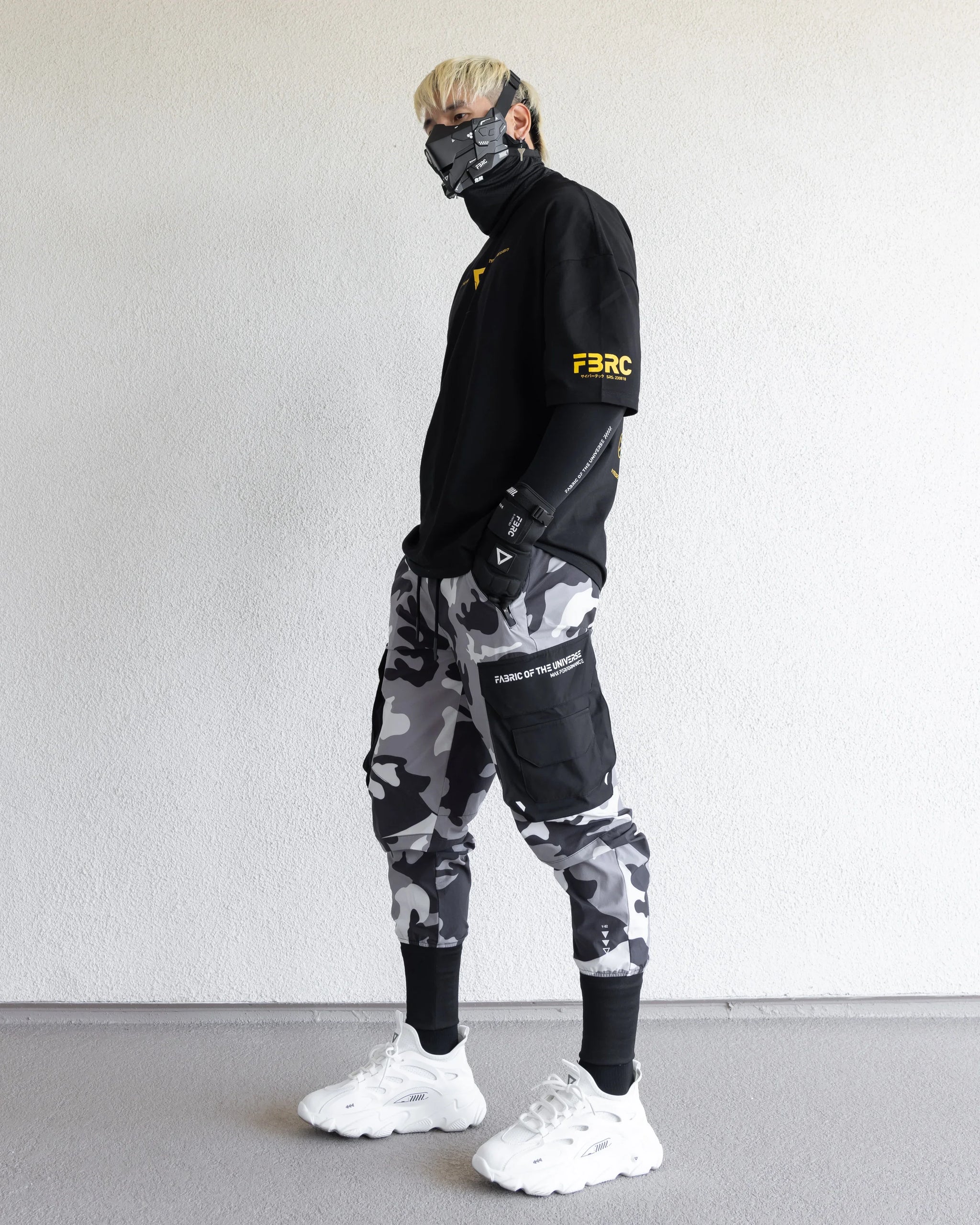 Fbrc FBRC x PuttyStudio CYM-01S Black Mask - Fabric of the Universe