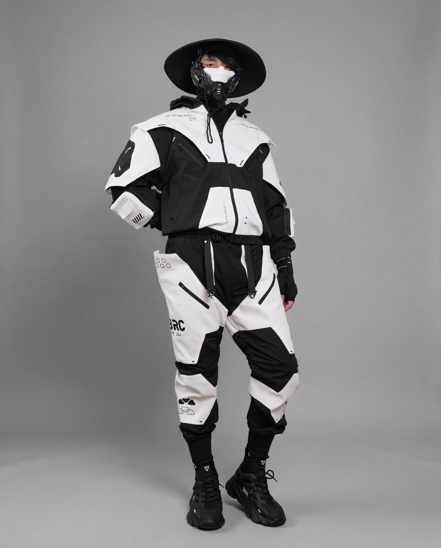 DRC-305 Panda Deep Recon Coat - Fabric of the Universe