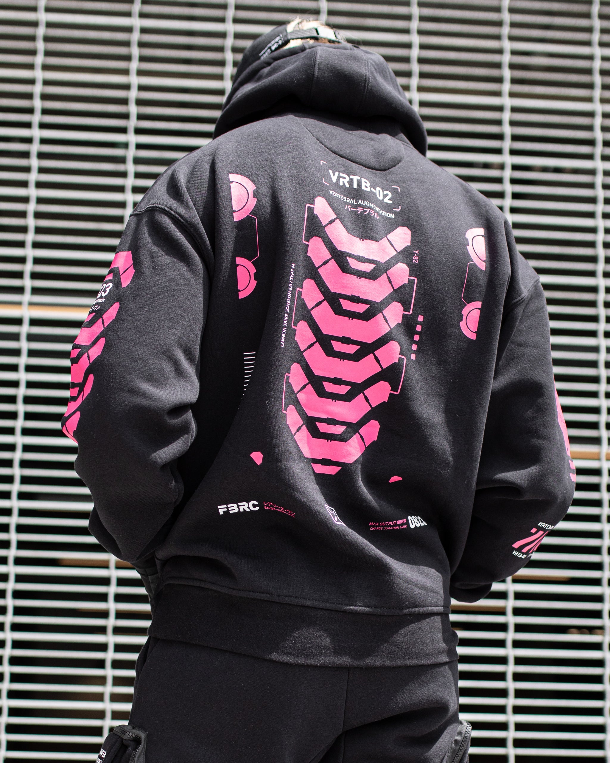 トップスVR × 002 HOODIE / BLK - www.newfarmorganics.co.uk